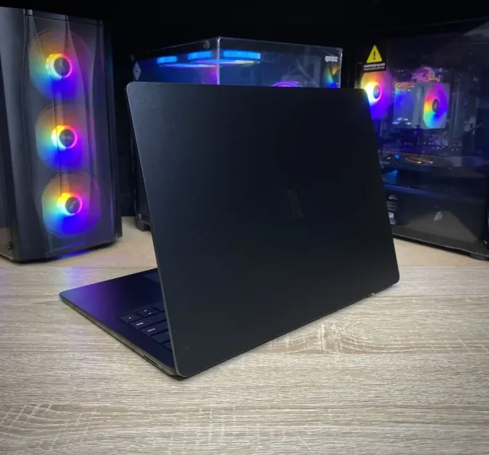 Ультрабук Microsoft Surface Laptop 3 / 13.5" (1920x1080) IPS Touch / Intel Core i5-1035G7 (4 (8) ядра по 1.2 - 3.7 GHz) / 8 GB DDR4 / 256 GB SSD / Intel Iris Plus Graphics / WebCam б/в - зображення 7