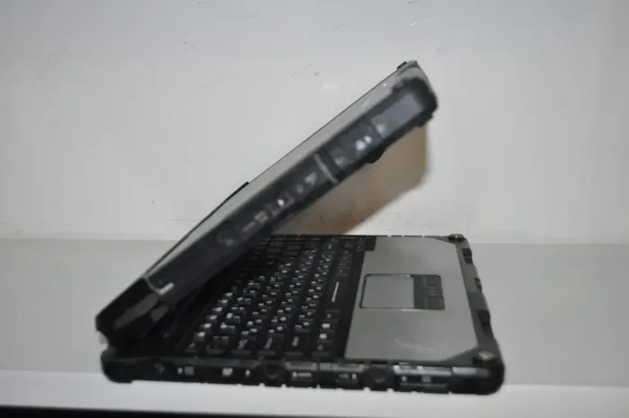 Захищений нетбук-трансформер Б-клас Panasonic ToughBook CF-33 MK2 / 12" (2160x1440) IPS Touch / Intel Core i5-7300U (2 (4) ядра по 2.6 - 3.5 GHz) / 8 GB DDR4 / 256 GB SSD / Intel HD Graphics 620 / WebCam / Windows 11 Pro б/в - зображення 11