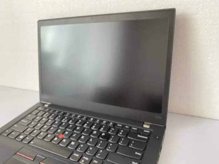 Ультрабук Б-клас Lenovo ThinkPad T470s / 14" (1920x1080) TN / Intel Core i5-7200U (2 (4) ядра по 2.5 - 3.1 GHz) / 12 GB DDR4 / 256 GB SSD / Intel HD Graphics 620 / WebCam б/в - зображення 5