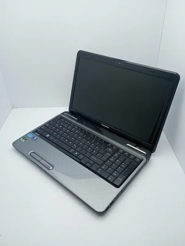 Ноутбук Toshiba Satellite / 15.6" (1366x768) TN / Intel Core i5-2410M (2 (4) ядра по 2.3 - 2.9 GHz) / 8 GB DDR3 / 500 GB HDD / nVidia GeForce GT 525M, 2 GB DDR3, 64-bit / WebCam б/в - зображення 3