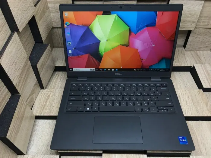 Ультрабук Б-клас Dell Latitude 3420 / 14" (1920x1080) IPS / Intel Core i7-1165G7 (4 (8) ядра по 2.8 - 4.7 GHz) / 8 GB DDR4 / 256 GB SSD M.2 / Intel Iris X Graphics / WebCam / Windows 10 б/в - зображення 2