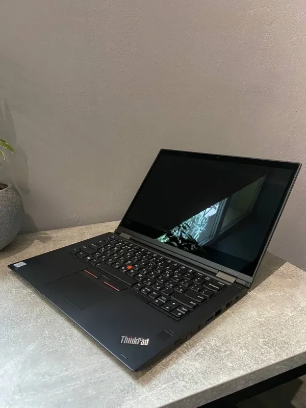 Ультрабук-трансформер Lenovo ThinkPad X380 Yoga / 13.3" (1920x1080) TN / Intel Core i5-8350U (4 (8) ядра по 1.7 - 3.6 GHz) / 16 GB DDR4 / 256 GB SSD M.2 / Intel UHD Graphics 620 / WebCam / Win 10 б/в - зображення 3