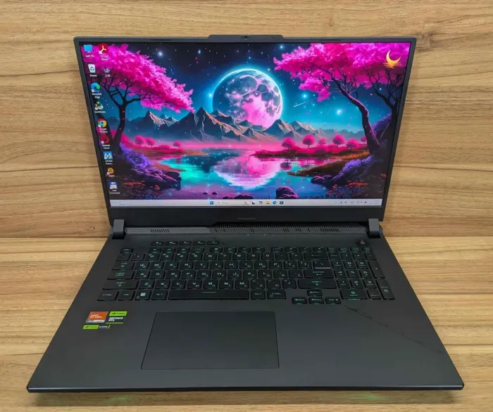 Ігровий ноутбук Asus ROG Strix G733PY / 17,3" (2560x1440) IPS / AMD Ryzen 9 7945HX (16 (32) ядер по 2,5 - 5,4 ГГц) / 64 ГБ DDR5 / 1000 ГБ SSD / nVidia GeForce RTX 4090, 16 ГБ GDDR6, 256-біт / Веб-камера / HDMI / Windows 11 б/в - зображення 2