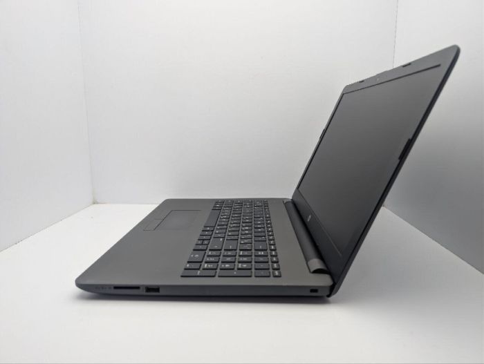 Ноутбук HP 250 G6 / 15.6" (1366x768) TN / Intel Celeron N3060 (2 ядра по 1.6 - 2.48 GHz) / 8 GB DDR3 / 240 GB SSD / Intel Graphics / WebCam б/в - зображення 5