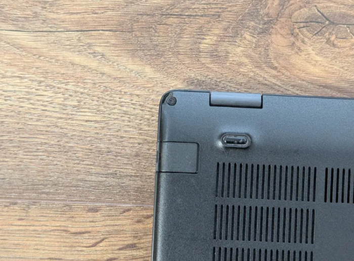 Ультрабук Б-клас Dell Latitude 5501 / 15.6" (1920x1080) IPS / Intel Core i5-9300H (4 (8) ядра по 2.4 - 4.1 GHz) / 16 GB DDR4 / 512 GB SSD / Intel UHD Graphics 630 / WebCam  б/в - изображение 9