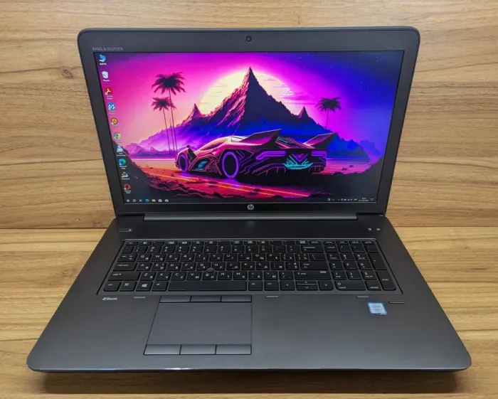 Мобільна робоча станція HP zBook 17 G4 / 17.3" (1920x1080) IPS / Intel Core i7-7700HQ (4 (8) ядра по 2.8 - 3.8 GHz) / 32 GB DDR4 / 512 GB SSD / nVidia Quadro P5000, 16 GB GDDR5X, 256-bit / WebCam / TouchID / Windows 10 б/в - зображення 2