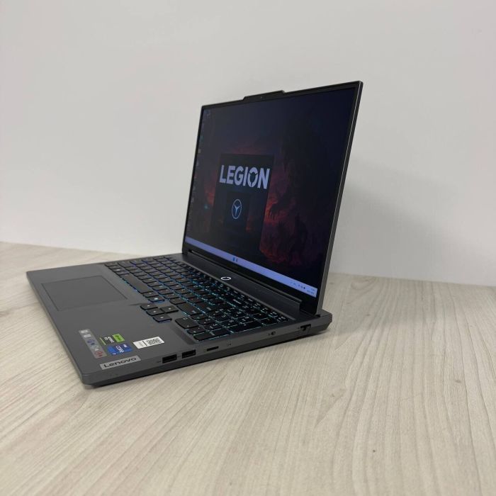 Ігровий ноутбук Б-клас Lenovo Legion 5 16IRX9 / 16" (2560x1600) IPS / Intel Core i7-14700HX (20 (28) ядер по 1.5 - 5.5 GHz) / 16 GB DDR5 / 512 GB SSD NVMe / nVidia GeForce RTX 4070, 8 GB GDDR6, 128-bit / WebCam б/в - зображення 5
