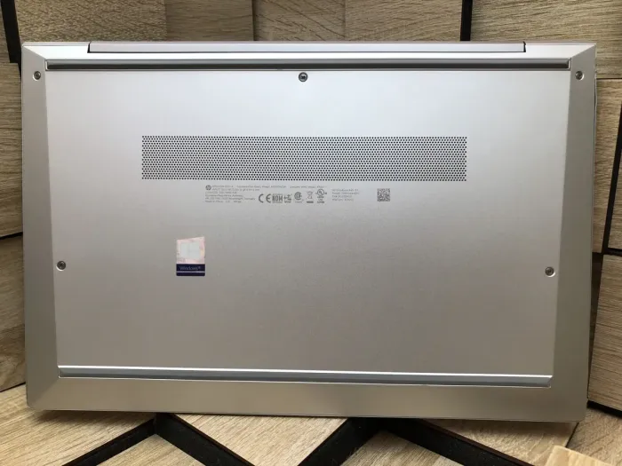 Ультрабук Б-клас HP EliteBook 845 G7 / 14" (1920х1080) IPS / AMD Ryzen 5 Pro 4650U (6 (12) ядер по 2.1 - 4.0 GHz) / 8 GB DDR4 / 256 GB SSD M.2 / AMD Radeon RX Vega 6 Graphics / WebCam / HDMI / Fingerprint б/в - зображення 6