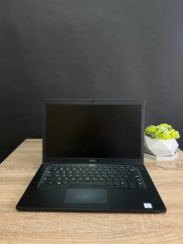 Ультрабук Б-клас Dell Latitude 7480 / 14" (1920x1080) TN / Intel Core i5-7300U (2 (4) ядра по 2.6 - 3.5 GHz) / 8 GB DDR4 / 256 GB SSD M.2 / Intel HD Graphics 620 / WebCam / Win 10 б/в - зображення 2