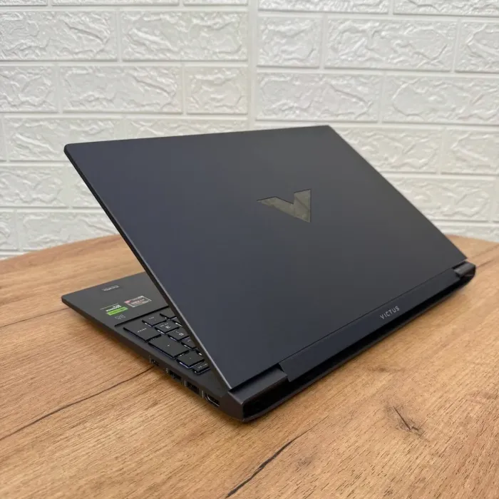 Ігровий ноутбук HP Victus 15-fb1013dx / 15.6" (1920x1080) IPS / AMD Ryzen 5 7535HS (6 (12) ядер по 3.3 - 4.55 GHz) / 16 GB DDR5 / 512 GB SSD / nVidia GeForce RTX 2050, 4 GB GDDR6, 64-bit / WebCam б/в - зображення 6