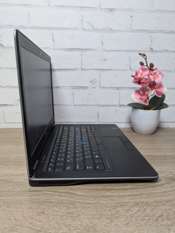 Ноутбук Б-клас Dell Latitude E7440 / 14" (1366x768) TN / Intel Core i5-4310U (2 (4) ядра по 2.0 - 3.0 GHz) / 8 GB DDR3 / 128 GB SSD / Intel HD Graphics 4400 / WebCam / USB 3.0 б/в - зображення 7