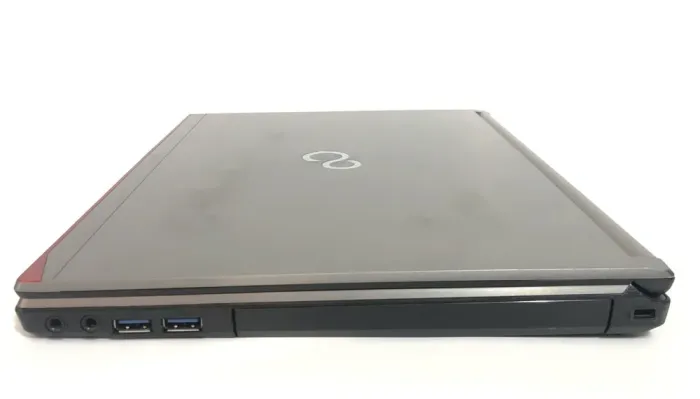 Ноутбук Б-клас Fujitsu Lifebook E736 / 13.3" (1366x768) TN / Intel Core i5-6300U (2 (4) ядра по 2.4 - 3.0 GHz) / 8 GB DDR4 / 500 GB HDD / Intel HD Graphics 520 / WebCam / Win 10 Pro б/в - зображення 5