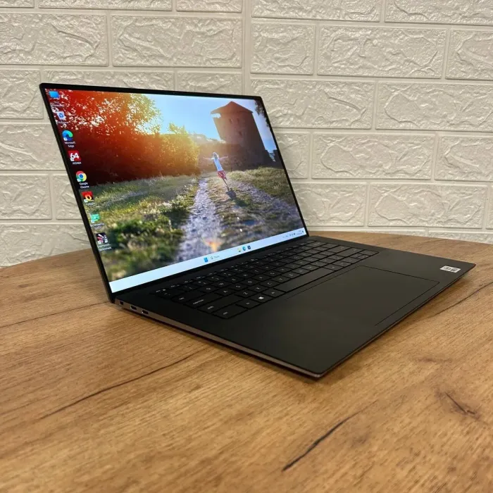 Мобільна робоча станція Dell Precision 5550 / 15.6" (1920x1080) IPS / Intel Core i7-10850H (6 (12) ядер по 2.7 - 5.1 GHz) / 16 GB DDR4 / 256 GB SSD / nVidia Quadro T1000, 4 GB GDDR5, 128-bit / WebCam б/в - зображення 4