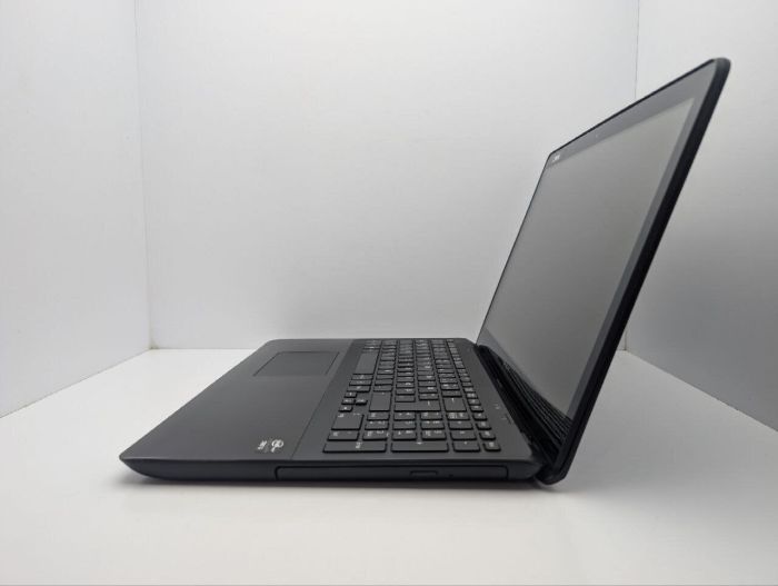 Ноутбук Sony SVF15 / 15.6" (1366x768) TN Touch / Intel Core i5-3337U (2 (4) ядра по 1.8 - 2.7 GHz) / 8 GB DDR3 / 240 GB SSD / Intel HD Graphics 4000 / WebCam / DVD-ROM б/в - зображення 5