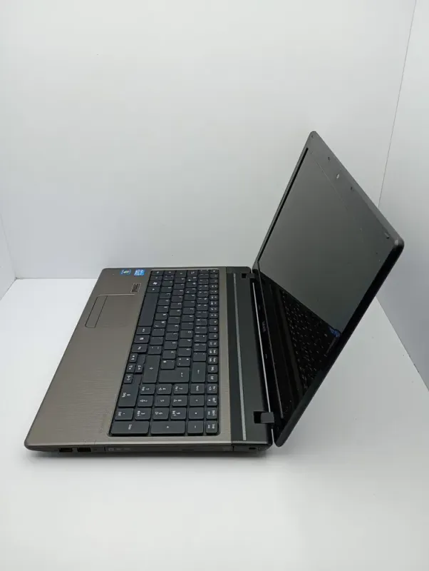 Ноутбук Acer Aspire 5750G / 15.6" (1366x768) TN / Intel Core i5-2450M (2 (4) ядра по 2.5 - 3.1 GHz) / 6 GB DDR3 / 500 GB HDD / nVidia GeForce GT 610M, 1 GB GDDR5, 128-bit / WebCam б/в - зображення 6