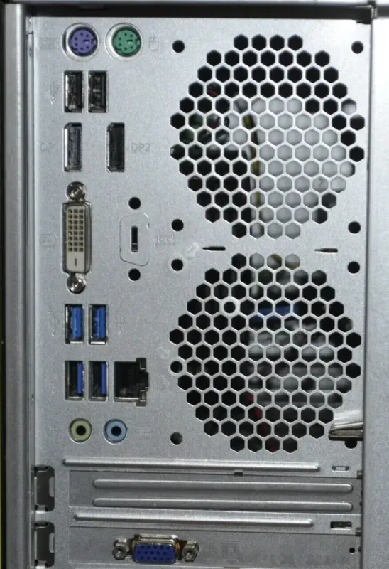 Комп'ютер Fujitsu Esprimo P758 E85 Tower / Intel Core i3-8100 (4 ядра по 3.6 GHz) / 16 GB DDR4 / 240 GB SSD + 500 GB HDD / Intel UHD Graphics 630 / Windows 11 Pro б/в - зображення 6