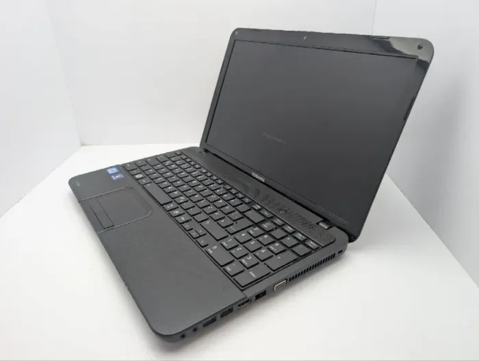 Ноутбук Toshiba Satellite C855 / 15.6" (1366x768) TN / Intel Core i3-2350M (2 (4) ядра по 2.3 GHz) / 6 GB DDR3 / 500 GB HDD / Intel HD Graphics 3000 / WebCam б/в - зображення 7