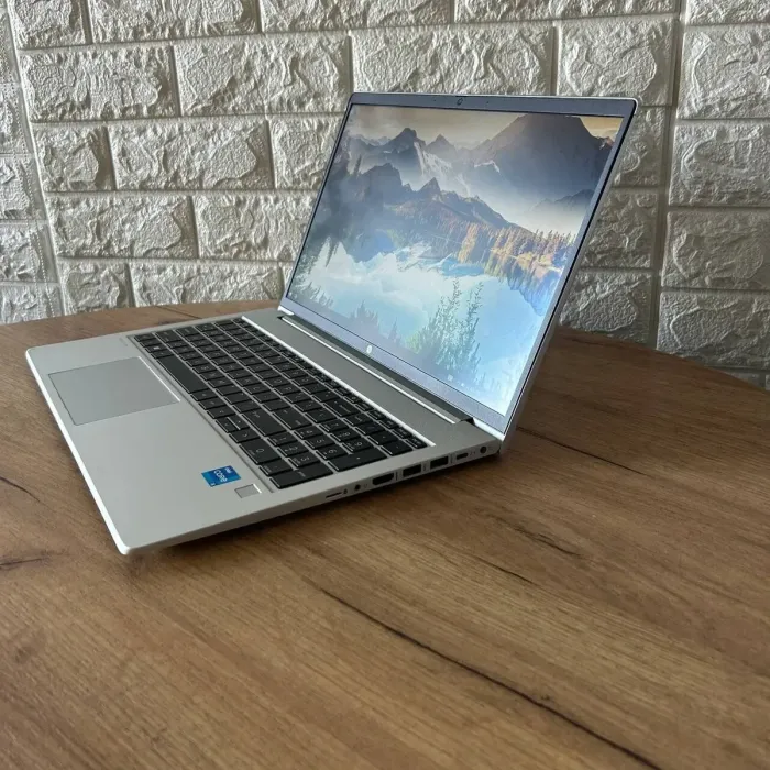 Ультрабук Б-клас HP ProBook 650 G8 / 15.6" (1920x1080) IPS / Intel Core i5-1145G7 (4 (8) ядра по 1.1 - 4.4 GHz) / 16 GB DDR4 / 256 GB SSD / Intel Iris Xe Graphics / WebCam б/в - зображення 5