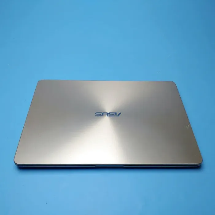 Ультрабук Asus ZenBook UX430U / 14" (1920x1080) IPS / Intel Core i7-8650U (4 (8) ядра по 1.9 - 4.2 GHz) / 8 GB DDR3 / 256 GB SSD / Intel UHD Graphics / WebCam / Win 10 Home б/в - зображення 6