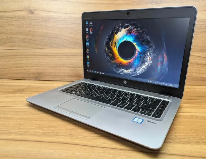 Ультрабук HP EliteBook 840 G3 / 14" (1366x768) TN / Intel Core i5-6300U (2 (4) ядра по 2.4 - 3.0 GHz) / 8 GB DDR4 / 240 GB SSD / Intel HD Graphics 520 / TouchID / WebCam / Windows 10 б/в - зображення 3