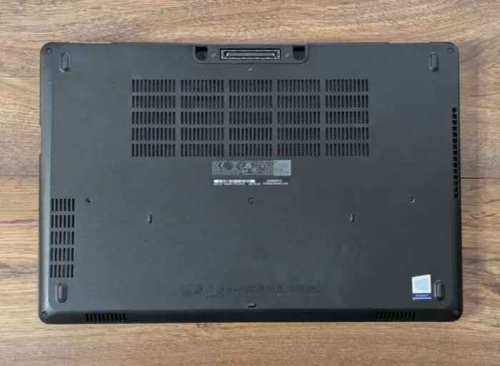 Ігровий ноутбук Dell Precision 3510 / 15.6" (1920x1080) IPS / Intel Core i7-6820HQ (4 (8) ядра по 2.7 - 3.6 GHz) / 8 GB DDR4 / 512 GB SSD / AMD Radeon R9 M360, 2 GB GDDR5, 128-bit / WebCam / Win 11 б/в - зображення 7