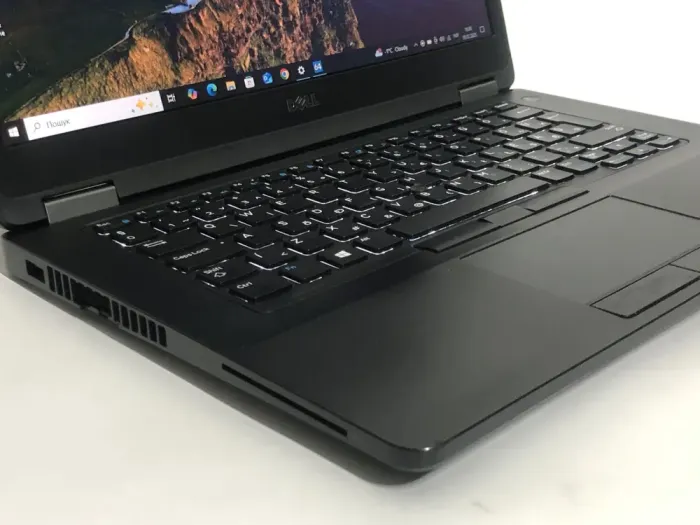 Ультрабук Б-клас Dell Latitude E5470 / 14" (1366x768) TN / Intel Core i5-6300U (2 (4) ядра по 2.4 - 3.0 GHz) / 8 GB DDR4 / 128 GB SSD / Intel HD Graphics 530 / WebCam / Win 10 Pro б/в - зображення 9