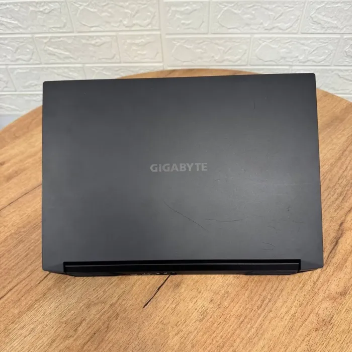 Ігровий ноутбук Б-клас Gigabyte G5 MD / 15.6" (1920x1080) IPS / Intel Core i5-11400H (6 (12) ядер 4.5 GHz) / 8 GB DDR4 / 512 GB SSD / nVidia GeForce RTX 3050 Ti, 4 GB GDDR6, 128-bit / WebCam б/в - зображення 3