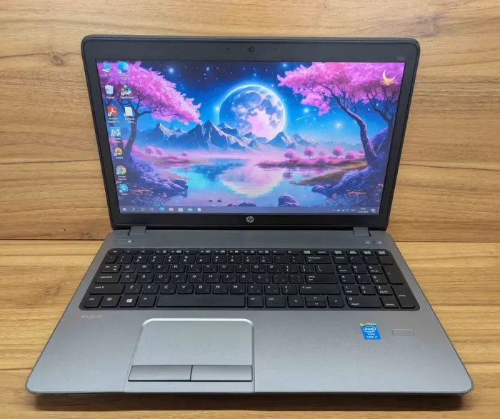 Ноутбук HP ProBook 450 G1 / 15.6" (1366x768) TN / Intel Core i7-4702MQ (4 (8) ядра по 2.2 - 3.2 GHz) / 8 GB DDR3 / 240 GB SSD / Intel HD Graphics 4600 / WebCam / Fingerprint / Windows 10 б/в - зображення 2