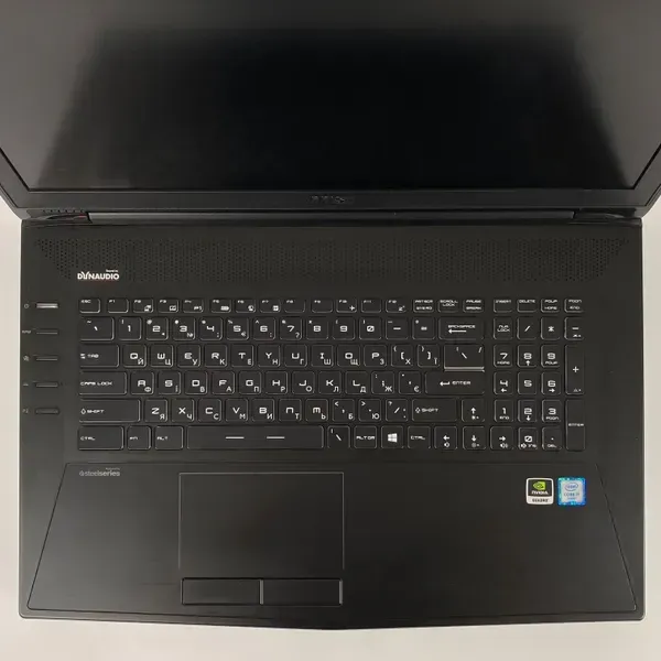 Мобільна робоча станція Б-клас MSI WT72 6QK / 17.3" (1920x1080) IPS / Intel Core i7-6820HK (4 (8) ядра по 2.7 - 3.6 GHz) / 32 GB DDR4 / 128 GB SSD + 1000 GB HDD / nVidia Quadro M5500, 8 GB GDDR5, 256-bit / WebCam / HDMI б/в - зображення 3