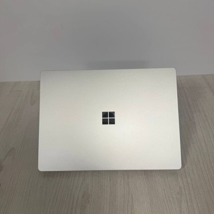 Ультрабук Microsoft Surface Laptop 4 / 13.5" (2256x1504) IPS Touch / AMD Ryzen 5 4680U (6 (12) ядер по 2.2 - 4.0 GHz) / 16 GB DDR4 / 256 GB SSD / AMD Radeon RX Vega 7 Graphics / WebCam б/в - изображение 7