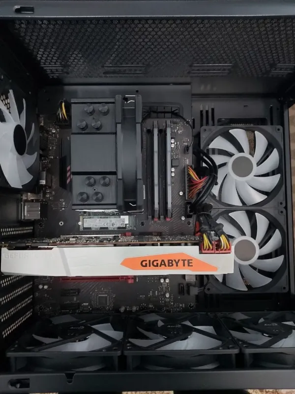 Ігровий ПК AeroCool Dryft Tower / Intel Core i7-8700 (6 (12) ядра по 3,2 - 4,6 ГГц) / 32 ГБ DDR4 / 1000 ГБ SSD M.2 + 1000 ГБ HDD / nVidia GeForce GTX 1080 Ti, 11 ГБ GDDR5X, 320-bit / 700 Вт б/в - зображення 5