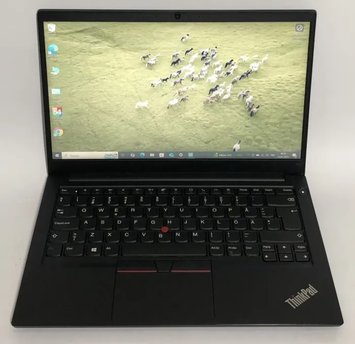 Ультрабук Б-клас Lenovo ThinkPad E14 G2 / 14" (1920x1080) TN / Intel Core i3-1115G4 (2 (4) ядра по 3.0 - 4.1 GHz) / 8 GB DDR4 / 256 GB SSD NVMe / Intel UHD Graphics / WebCam / Win 10 Pro б/в - зображення 2