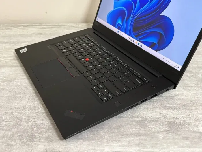 Ігровий ультрабук Б-класу Lenovo ThinkPad X1 Extreme Gen 3 / 15,6" (1920x1080) IPS / Intel Core i7-10850H (6 (12) ядер по 2,7 - 5,1 ГГц) / 32 ГБ DDR4 / 512 ГБ SSD / nVidia GeForce GTX 1650 Max-Q, 4 ГБ GDDR6, 128-біт / WebCam / Win 11 Pro б/в - изображение 6
