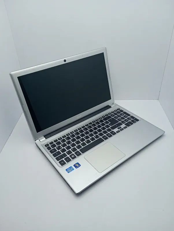 Ноутбук Acer V5-571 / 15.6" (1366x768) TN / Intel Core i3-6006U (2(4) ядра по 2.0 GHz) / 6 GB DDR3 / 500 GB HDD / Intel HD Graphics 520 / WebCam б/в - зображення 5