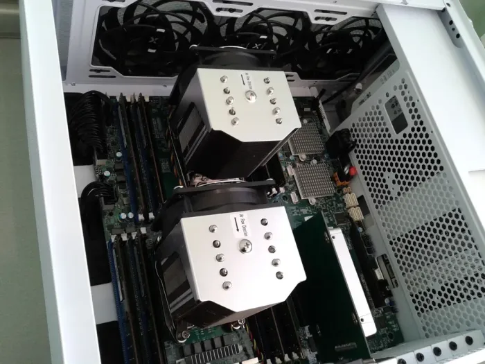 Сервер Vinga Mid Tower / 2x Intel Xeon E5-2680 v4 (14 (28) ядер по 2.4 - 3.3 GHz) / 128 GB DDR4 / 2 TB HDD / 1000W б/в - зображення 34