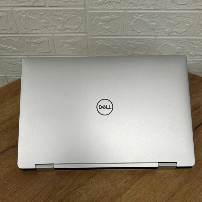 Ігровий ультрабук-трансформер Dell Precision 5530 2-in-1 / 15.6" (1920x1080) IPS Touch / Intel Core i7-8706G (4 (8) ядра по 3.1 - 4.1 GHz) / 16 GB DDR4 / 512 GB SSD / AMD Radeon Pro WX Vega M GL, 4 GB HBM2, 1024-bit / WebCam б/в - зображення 3