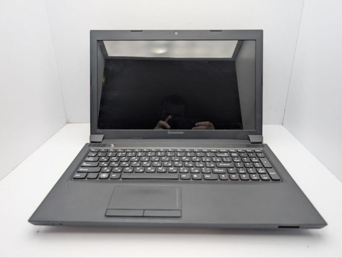 Ноутбук Lenovo B570e / 15.6" (1366x768) TN / Intel Core i3-2330M (2 (4) ядра по 2.2 GHz) / 8 GB DDR3 / 128 GB SSD / Intel HD Graphics 3000 / WebCam / DVD-ROM б/в - зображення 3