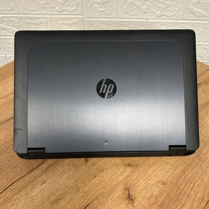 Мобільна робоча станція Б-клас HP ZBook 15 / 15.6" (1920x1080) TN / Intel Core i7-4700MQ (4 (8) ядра по 2.4 - 3.4 GHz) / 8 GB DDR3 / 240 GB SSD / nVidia Quadro K1100M, 2 GB GDDR5, 128-bit / WebCam б/в - зображення 3