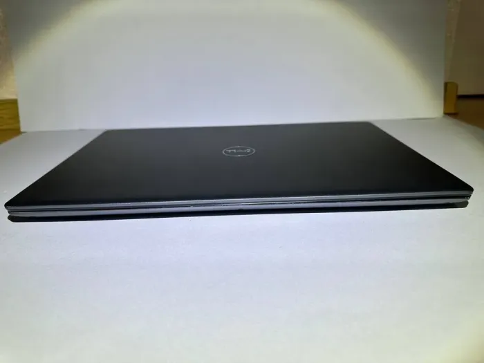 Ігровий ультрабук Dell Vostro 7590 / 15.6" (1920x1080) IPS / Intel Core i7-9750H (6 (12) ядер по 2.6 - 4.5 GHz) / 16 GB DDR4 / 512 GB SSD / nVidia GeForce GTX 1650, 4 GB GDDR5, 128-bit / WebCam б/в - зображення 6