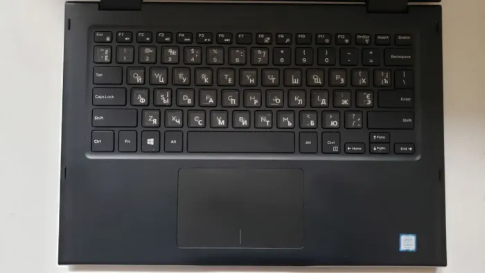 Ноутбук Dell Latitude 3390 2-in-1 / 13.3" (1920x1080) IPS Touch / Intel Core i5-8350U (4 (8) ядра по 1.7 - 3.6 GHz) / 8 GB DDR4 / 256 GB SSD / Intel UHD Graphics 620 / WebCam б/в - зображення 3