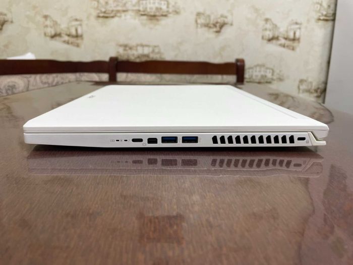 Ігровий ноутбук Acer ConceptD CN715-71 / 15,6" (3840x2160) IPS / Intel Core i7-9750H (6 (12) ядер по 2,6 - 4,5 ГГц) / 32 ГБ DDR4 / 1000 ГБ SSD / nVidia GeForce RTX 2080, 8 ГБ GDDR6, 256-біт / WebCam б/в - зображення 6