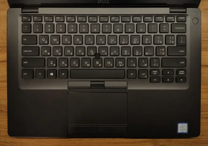 Ультрабук Б-клас Dell Latitude 5400 / 14" (1920x1080) IPS / Intel Core i5-8265U (4 (8) ядра по 1.6 - 3.9 GHz) / 16 GB DDR4 / 512 GB SSD / Intel UHD Graphics 620 / WebCam / Windows 10 б/в - зображення 4