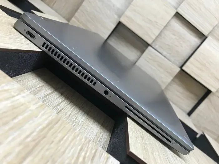 Ультрабук Dell Latitude 7420 / 14" (1920x1080) IPS Touch / Intel Core i7-1185G7 (4 (8) ядра по 3.0 - 4.8 GHz) / 16 GB DDR4 / 256 GB SSD / Intel Iris XE Graphics / WebCam / HDMI б/в - зображення 5