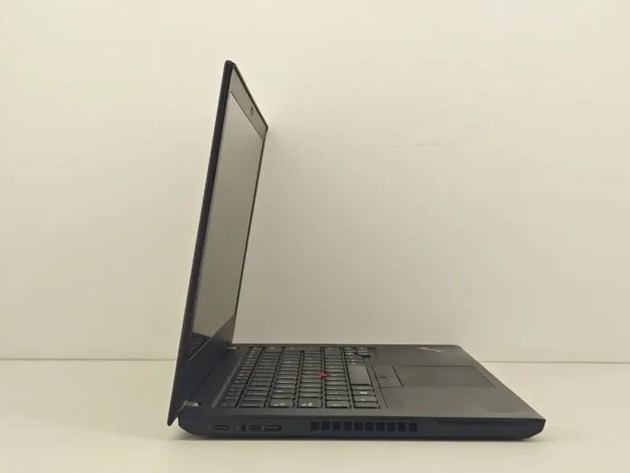Ноутбук Lenovo ThinkPad T480 / 14" (1920x1080) IPS / Intel Core i5-7300U (2 (4) ядра по 2.6 - 3.5 GHz) / 8 GB DDR4 / 256 GB SSD / Intel HD Graphics 620 / WebCam / 2x АКБ б/у - зображення 4