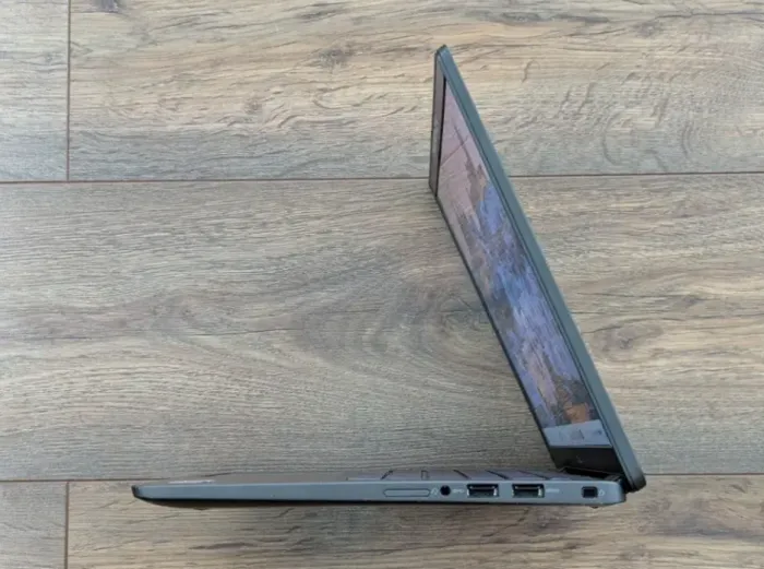 Ультрабук Dell Latitude 7410 / 14" (1920x1080) IPS / Intel Core i5-10310U (4 (8) ядра по 1.7 - 4.4 GHz) / 8 GB DDR4 / 256 GB SSD / Intel UHD Graphics / WebCam б/в - зображення 5