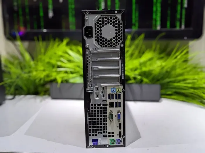 Комп'ютер HP EliteDesk 800 G2 SFF / Intel Core i3-6100 (2 (4) ядра по 3.7 GHz) / 8 GB DDR4 / 240 GB SSD / Intel HD Graphics 530 / DisplayPort б/в - зображення 3