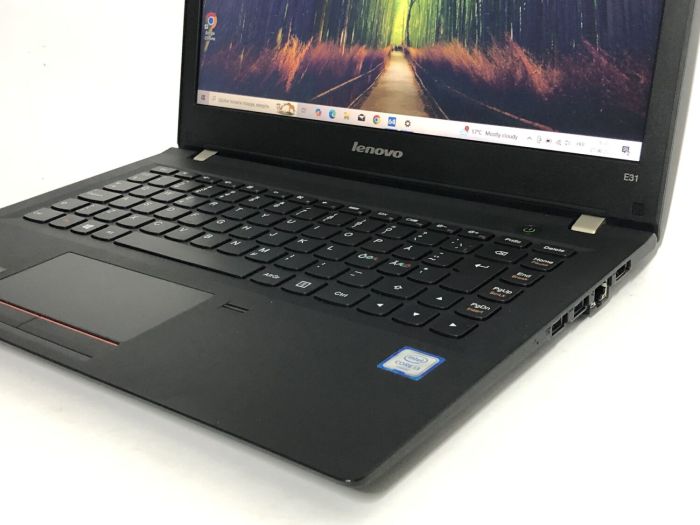 Ультрабук Lenovo E31-80 / 13.3" (1366x768) TN / Intel Core i3-6006U (2 (4) ядра по 2.0 GHz) / 8 GB DDR3 / 128 GB SSD / Intel HD Graphics 520 / WebCam / Win 10 Home б/в - зображення 9