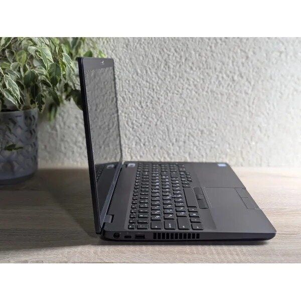 Ноутбук Б-клас Dell Latitude 5500 / 15.6" (1920x1080) IPS / Intel Core i7-8665U (4 (8) ядра по 1.9 - 4.8 GHz) / 16 GB DDR4 / 256 GB SSD / Intel UHD Graphics / WebCam б/в - зображення 5