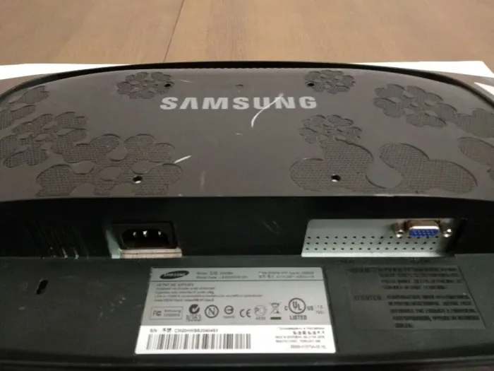 Монітор Б-клас Samsung SyncMaster 2033SN / 20" (1600x900) TN+film / VGA б/в - зображення 7