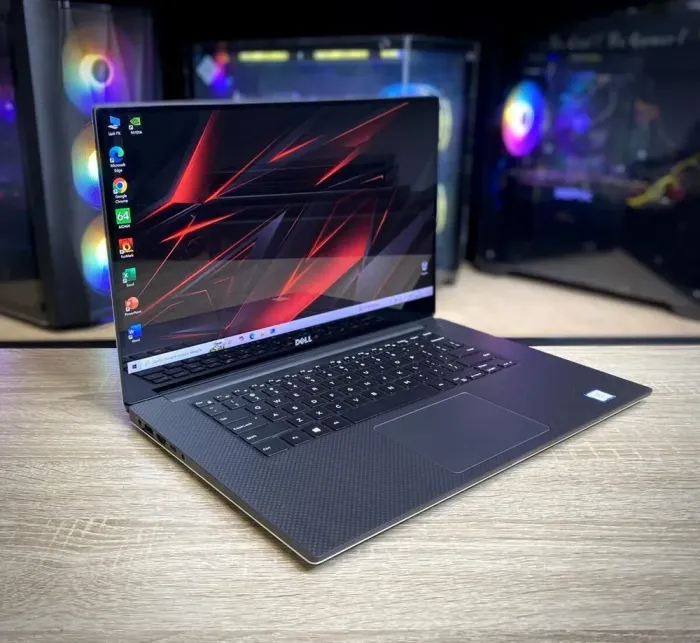 Ігровий ноутбук Dell XPS 15 9560 / 15.6" (3840x2160) IPS / Intel Core i7-7700HQ (4 (8) ядра по 2.8 - 3.8 GHz) / 16 GB DDR4 / 256 GB SSD / nVidia GeForce GTX 1050, 4 GB GDDR5, 128-bit / WebCam б/в - зображення 3